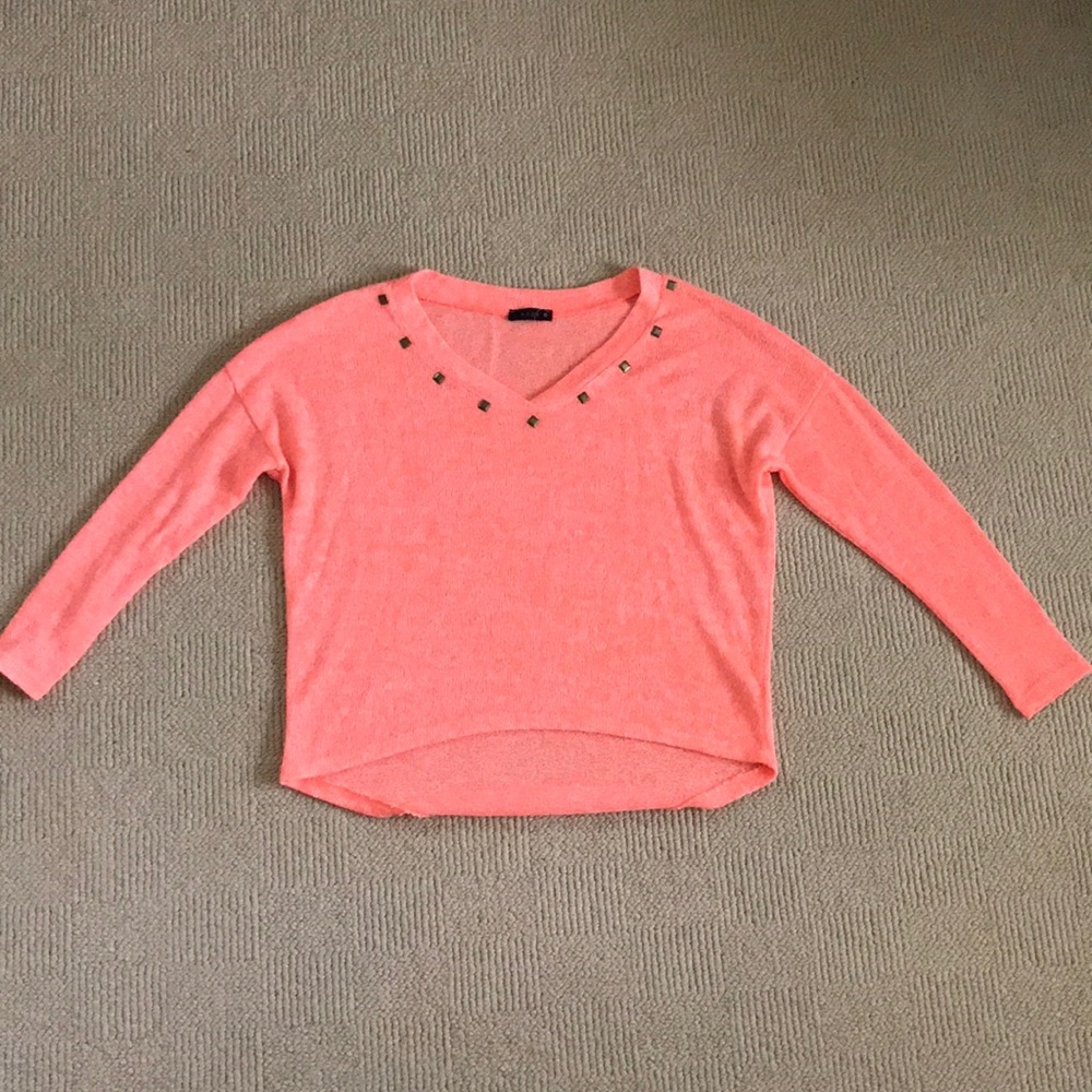 Lightweight long sleeved top/sweater